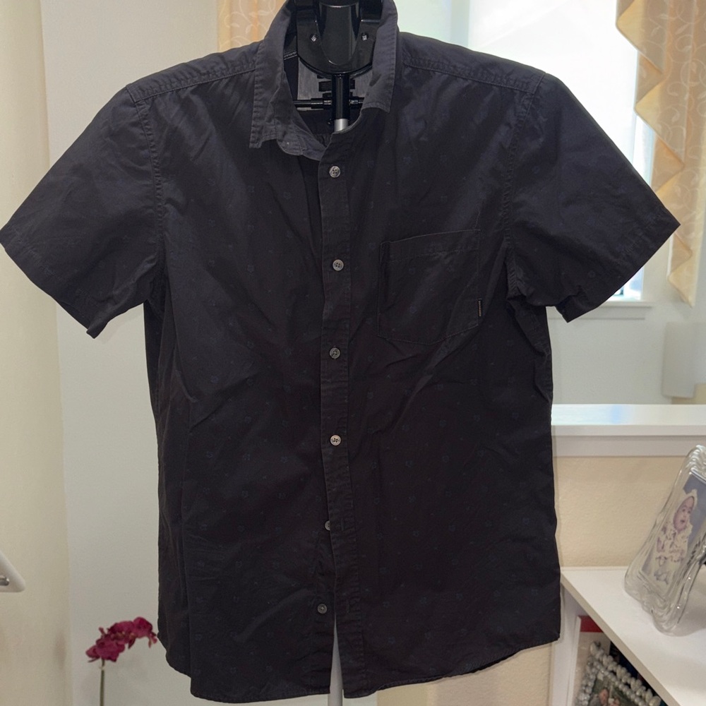 Quiksilver Men's Dark Casual Button Down Shirt
